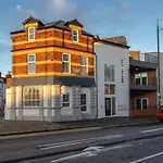 East Village Modern Penthouse Apartment In Belfast